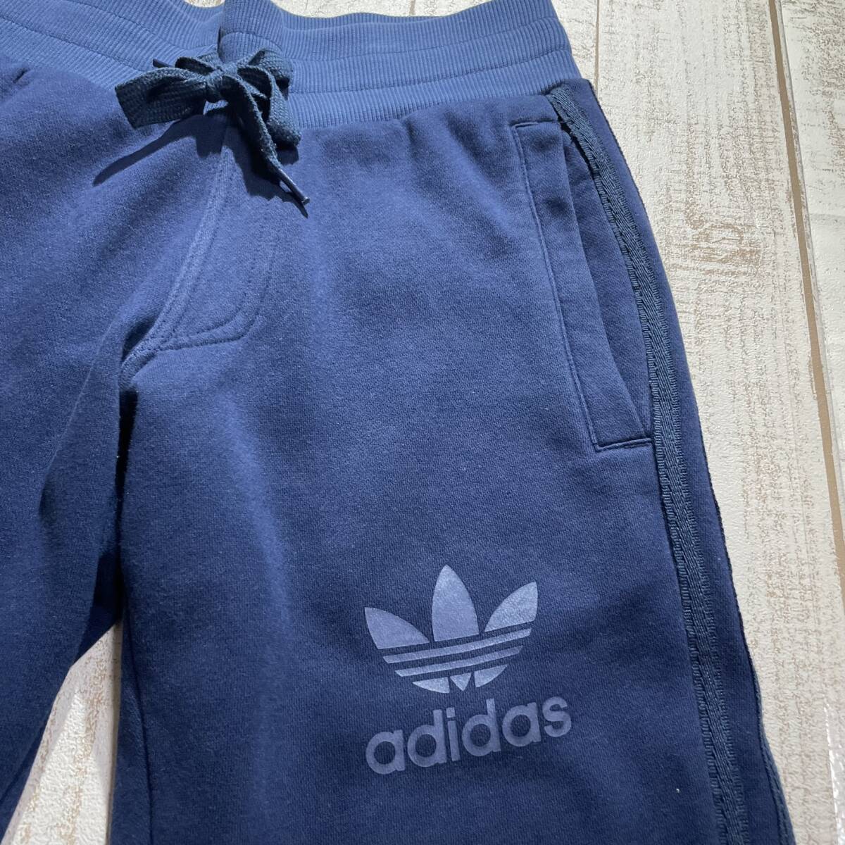 【adidas】アディダス 裏起毛 スウェットパンツ ネイビー Sサイズ_画像3