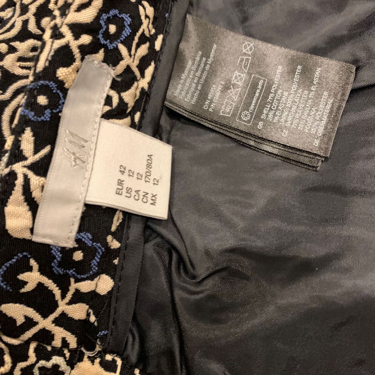 H&M   EUR42 ミニスカート　ネイビー　美品