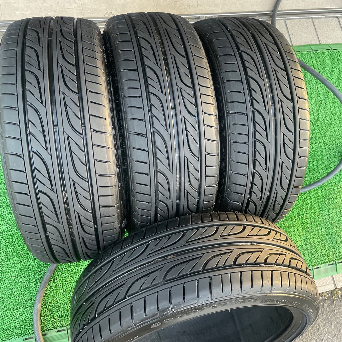 215/40R18 激安美品　GOODIYEAR 2023年　4本セット：32000円_画像10