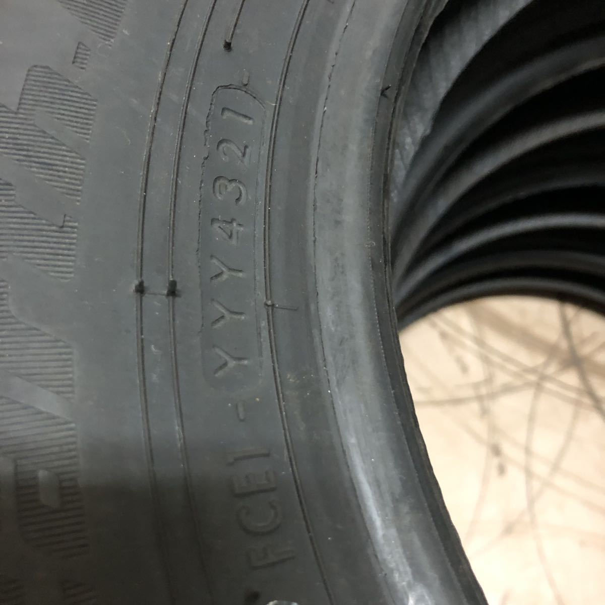 ヨコハマ 145/80R13未使用品　2021年式　4本セット：16000円_画像3