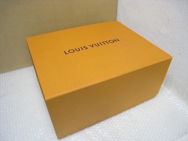 IWW-7317ST　LOUIS VUITTON ルイヴィトン 空箱 保存箱 収納ケース BOX マグネット 33×40×19cm_画像1