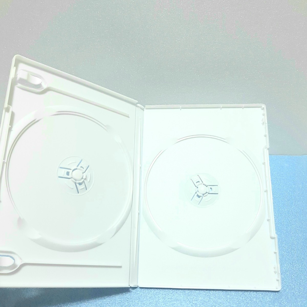DVDケース 2枚収納タイプ 白2枚 【未使用】 /06 サンワサプライ_画像2