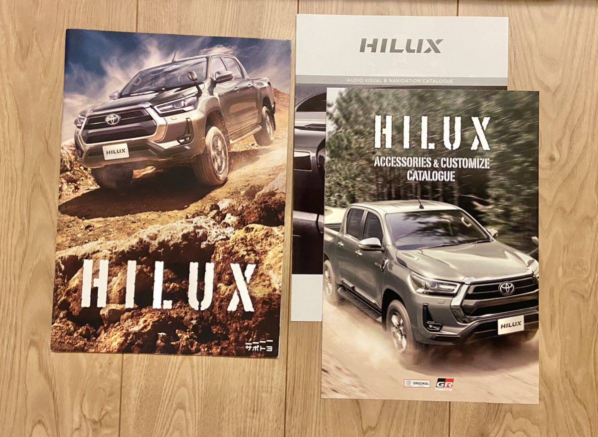  Toyota Hilux каталог аксессуары каталог имеется 2020 год 8 месяц выпуск прекрасный товар 