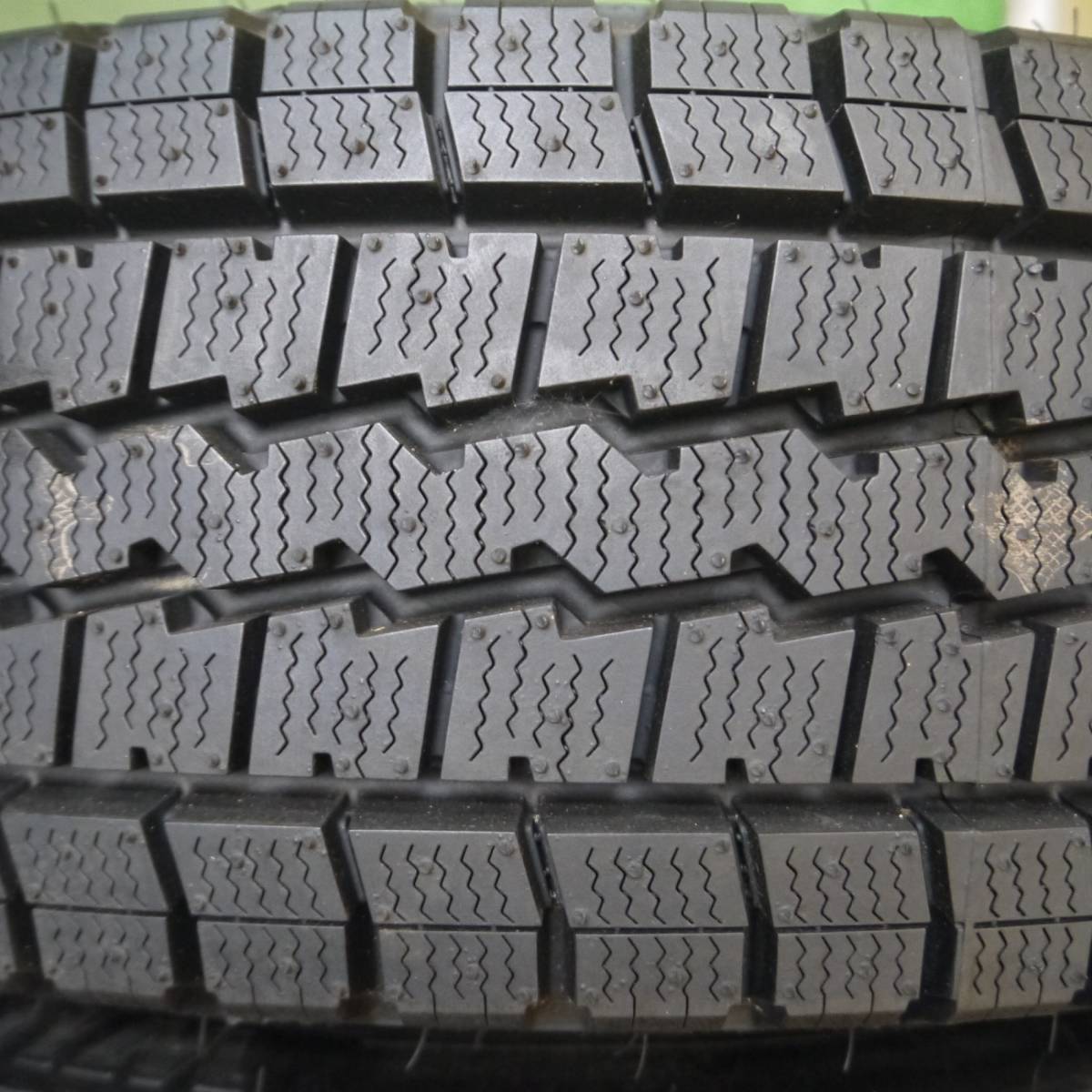 *送料無料*タイヤほぼ未使用★スタッドレス 175/75R15 ダンロップ ウインターマックス LT03 スチール 15インチ PCD139.7/6H★4012911Hス_画像4