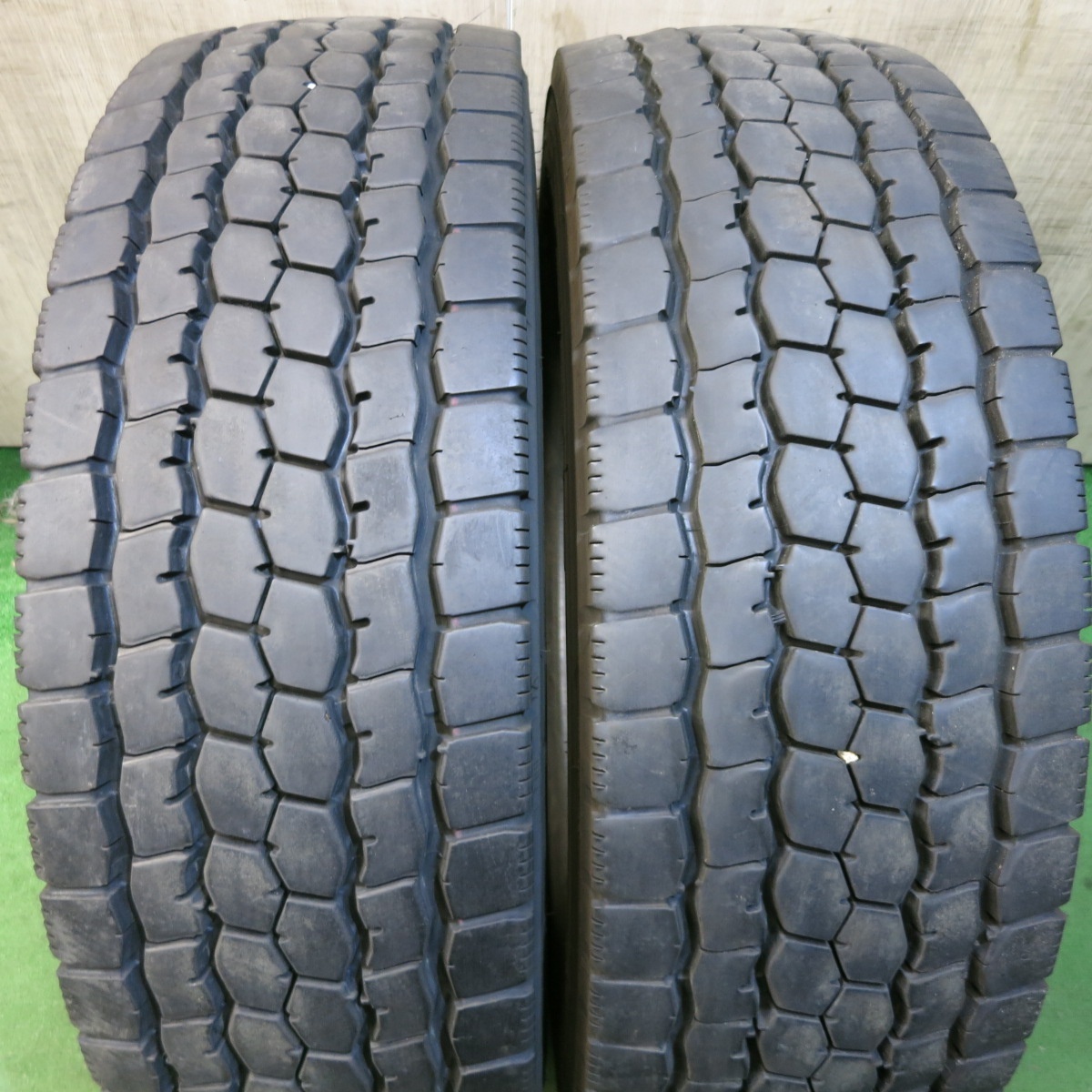 *送料無料*2本価格！23年★トラック タイヤ 245/70R19.5 136/134J ブリヂストン M888 ミックス オールシーズン★4013102クスタ_画像1