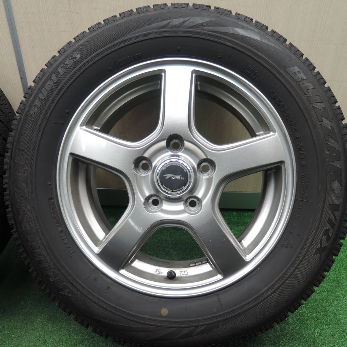 [送料無料]キレイ★スタッドレス 195/65R15 ブリヂストン ブリザック VRX TOPRUN トップラン 15インチ PCD114.3/5H★3112704TNス_画像3