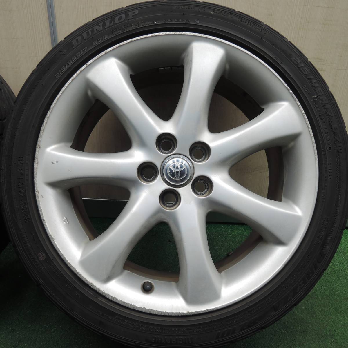 *送料無料* バリ溝！20年！9.5分★トヨタ ウィッシュ 純正 215/45R17 ダンロップ DIREZZA DZ101 DZ102 17インチ PCD100/5H★4020313HAノ_画像2