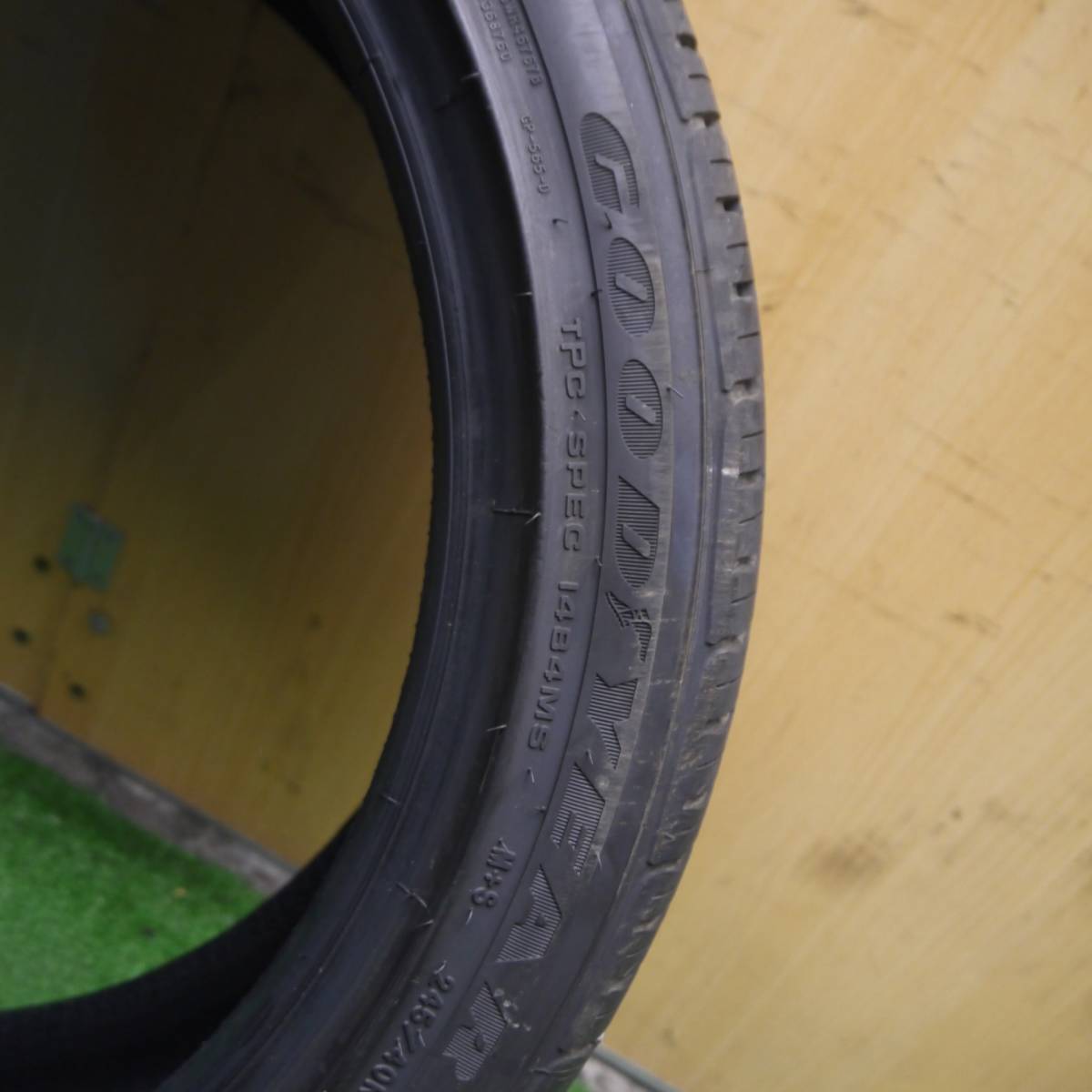 *送料無料* バリ溝！9.5分★245/40R20 グッドイヤー イーグル F1 タイヤ 20インチ Y51 フーガ ジャガー XJ 等★4021411Hノタ_画像4