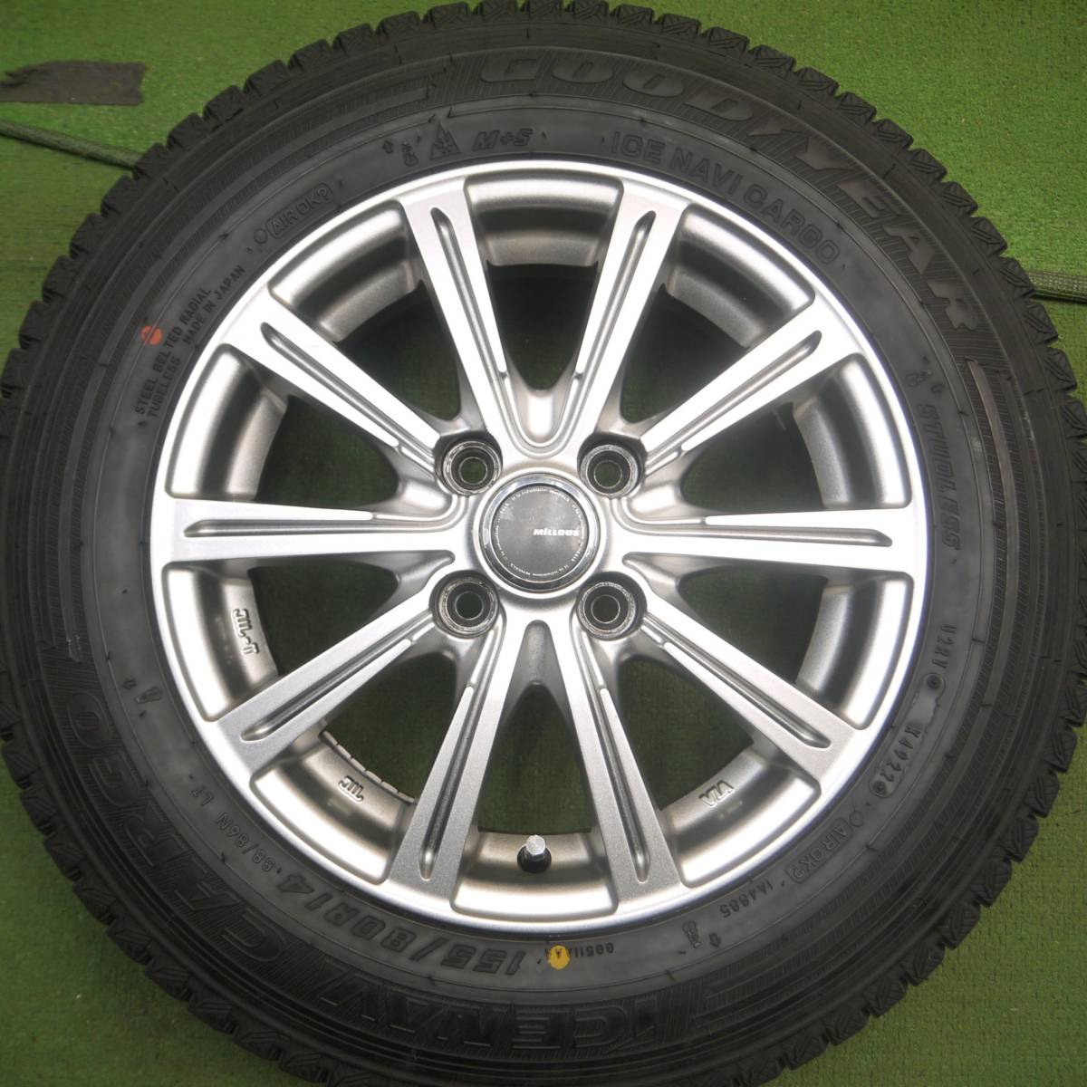 *送料無料* バリ溝！22年！キレイ！ほぼ10分★スタッドレス 155/80R14 グッドイヤー アイスナビ カーゴ MiLLOUS PCD100/4H★4021913Hス_画像5