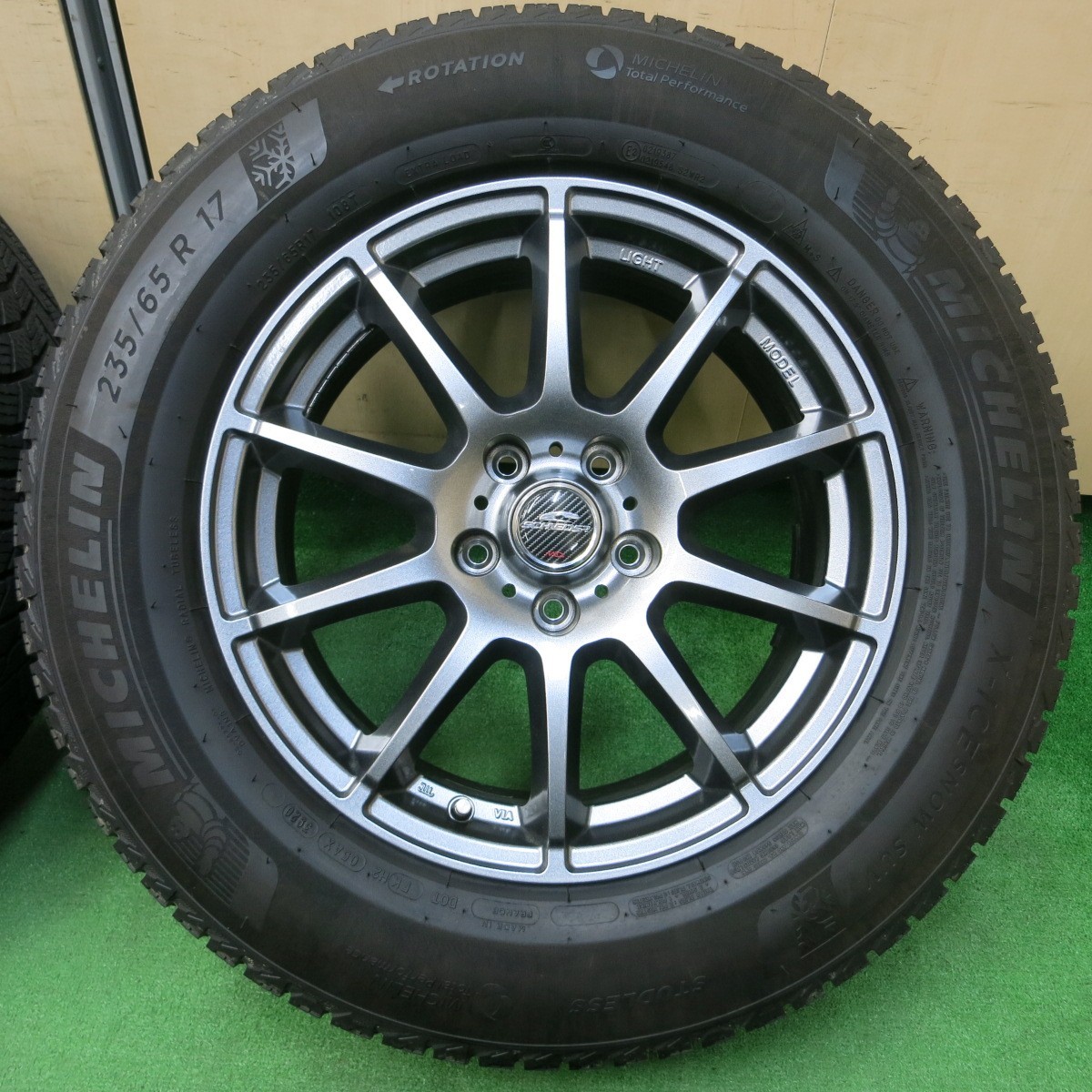 *送料無料* 超バリ溝 20年 綺麗 ほぼ10分★スタッドレス 235/65R17 ミシュラン X-ICE SNOW SUV SCHNEIDER MiD PCD114.3/5H★4022004イス_画像3