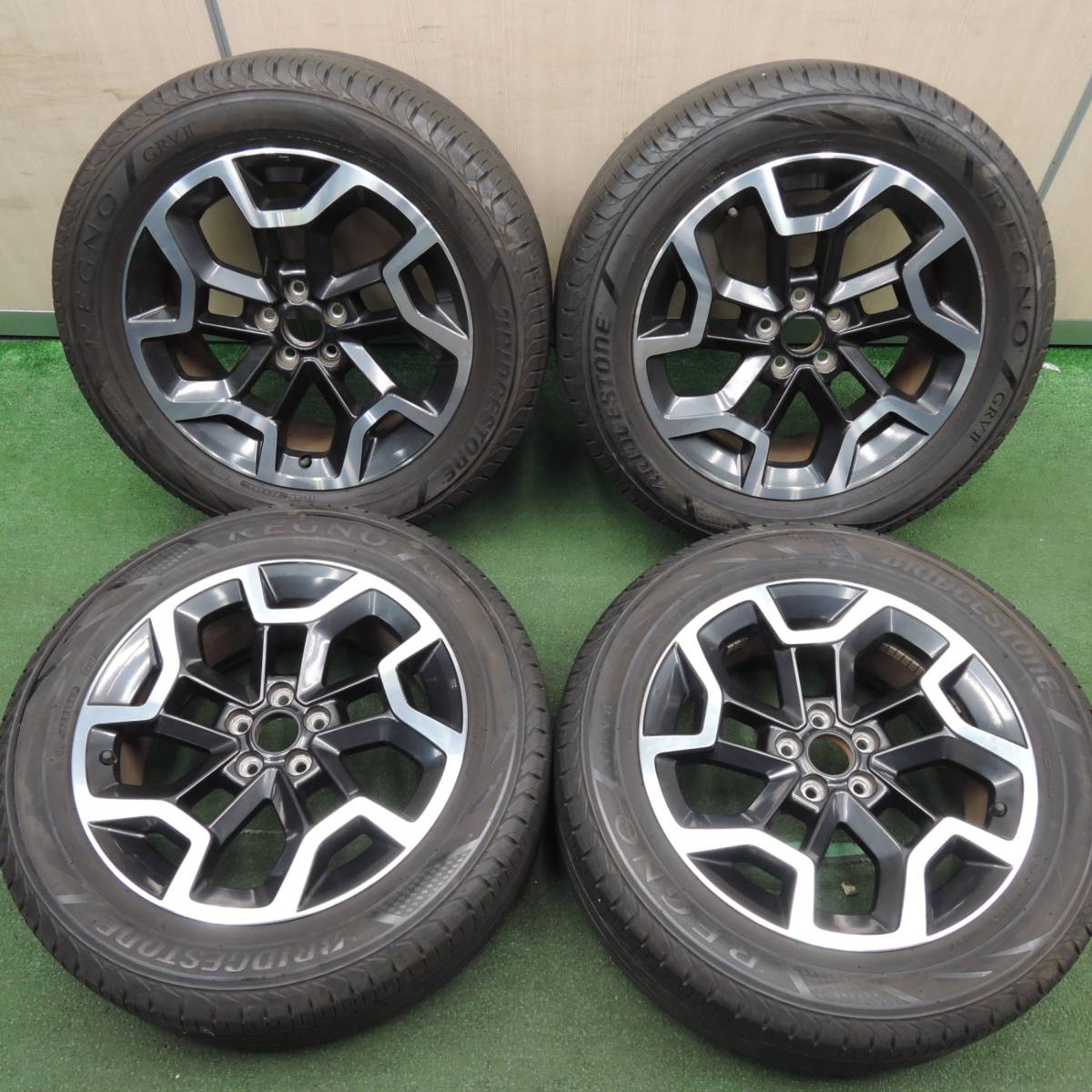 *送料無料* バリ溝！8.5分★スバル GP7 XV 純正 225/55R17 ブリヂストン レグノ GRV2 17インチ PCD100/5H★4022502HAノの画像1