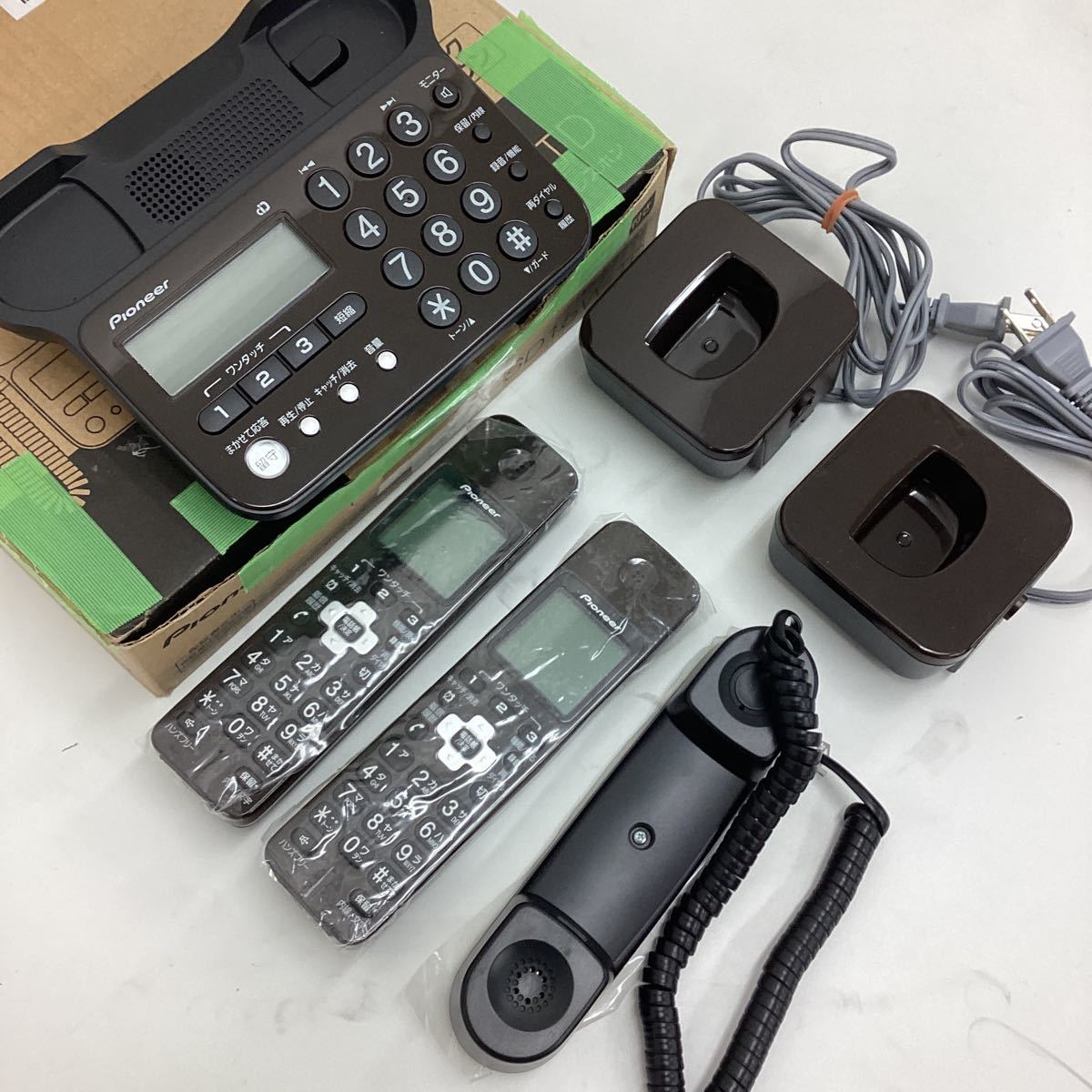 パイオニア TF-SD15W デジタルコードレス電話機 子機2台付き/迷惑電話対策 ダークブラウン TF-SD15W-TD_画像3
