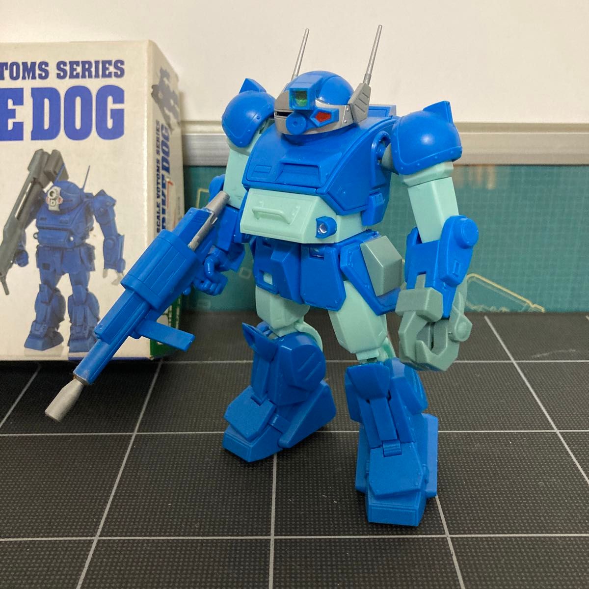 装甲騎兵ボトムズ waveラビドリードッグ素組と1/60 ストライク 装甲騎兵ボトムズ waveラビドリードッグ素組と1/60 ストライク