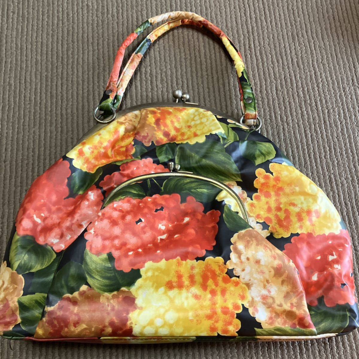 昭和レトロ　ビンテージ　花柄　がま口　ハンドバッグ