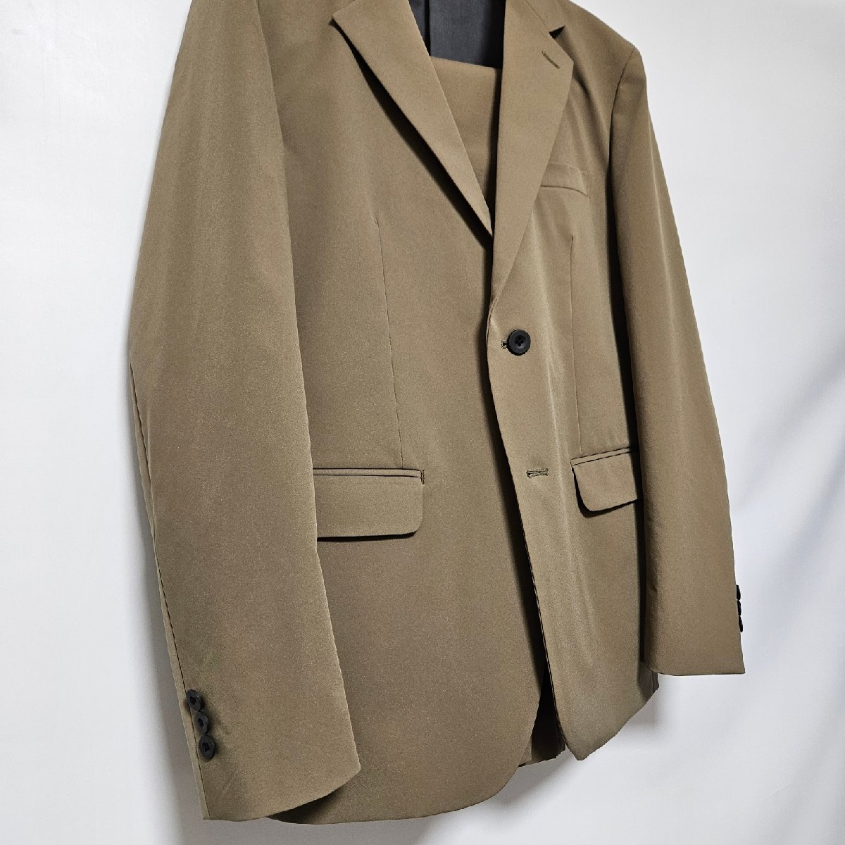 MAISON SPECIAL スーツ カーキ グリーン系 緑 サイズ46 メゾンスペシャル セットアップ ジャケット スラックス Mサイズ ブレザー_画像2