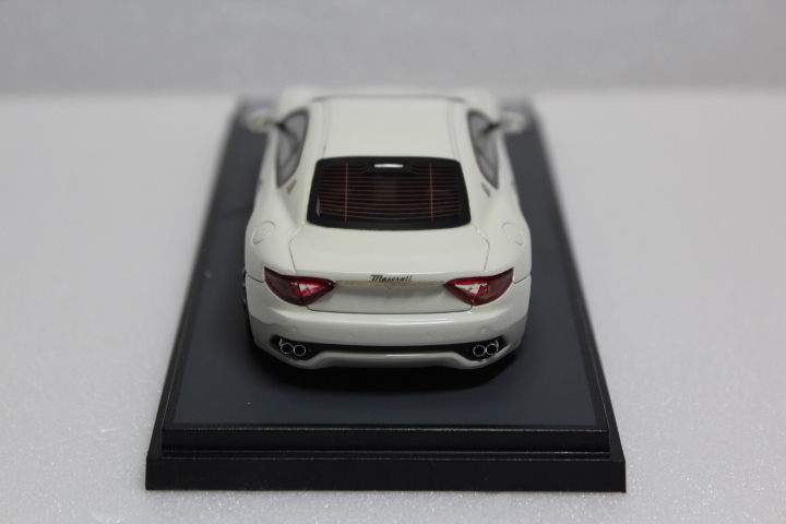 1/43BBR MASERATI GRANTURISMO 2007 BBR202E ELDORADO WHITE(マセラティ　グランツーリズモ　グランツーリスモ）_画像5