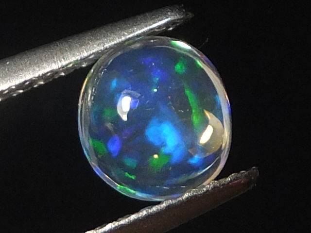 【24496】小粒な天然ウォーターオパールルース0.45ct　⑧_画像3