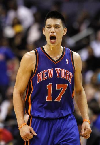 直筆サイン入り写真 ジェレミー・リン ニューヨーク・ニックス SA鑑定済 NBA KNICKS ジェレミー・リン LIN #17 ニューヨーク・ニックス