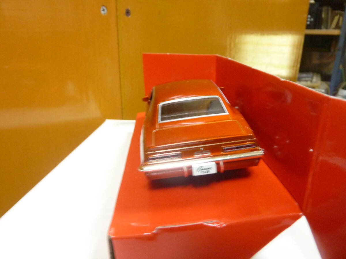 未使用ミニカー[ CCP 1969 シボレー カマロ SS ]赤 キャストビーグル ダイキャストボディ プルバック走行 本体約13㎝ 送料無料の画像7