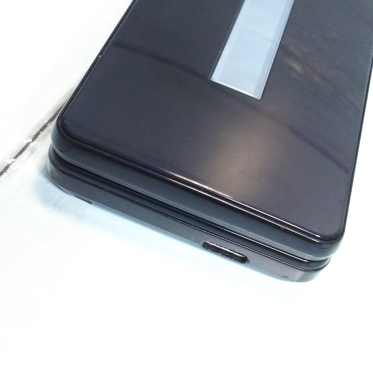 docomo SH-02L AQUOS SHARP cellular phone black body White ROM SIM lock released .SIM free 625826