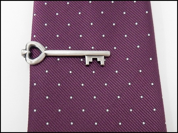  necktie pin key 2 parts structure antique silver silver old beautiful made in Japan Thai bar TP10