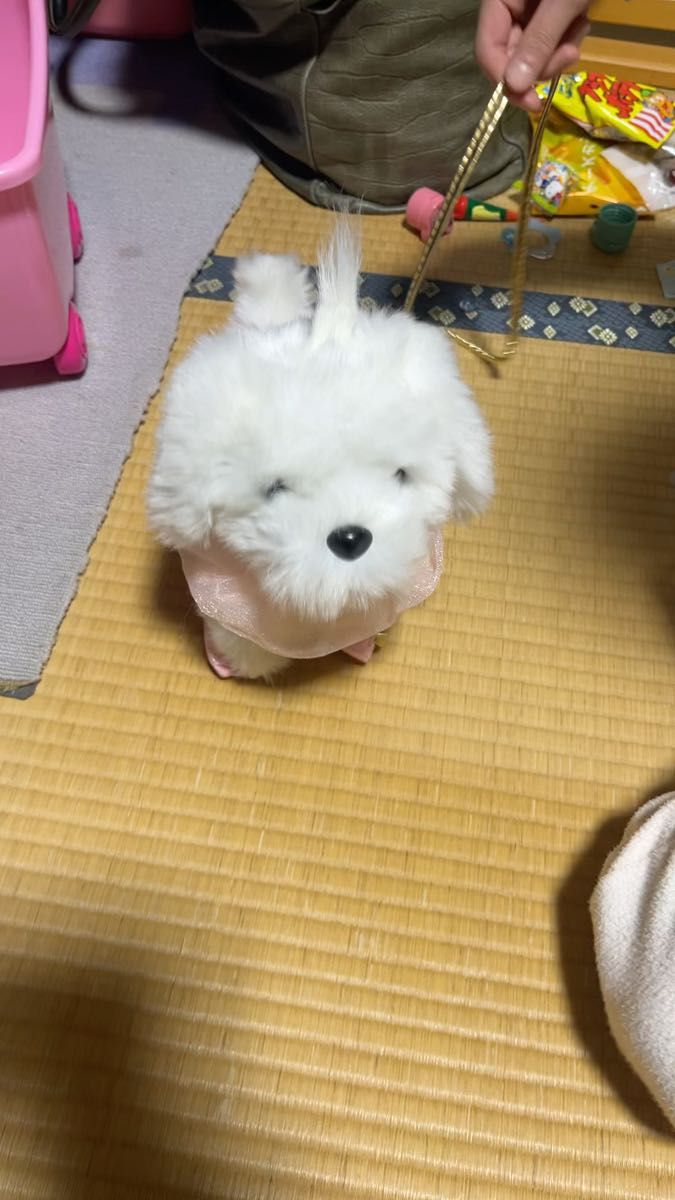 おもちゃ 玩具 フィギュア 女の子向けおもちゃ 犬 鳴きます 動きます。取説、箱はありません。
