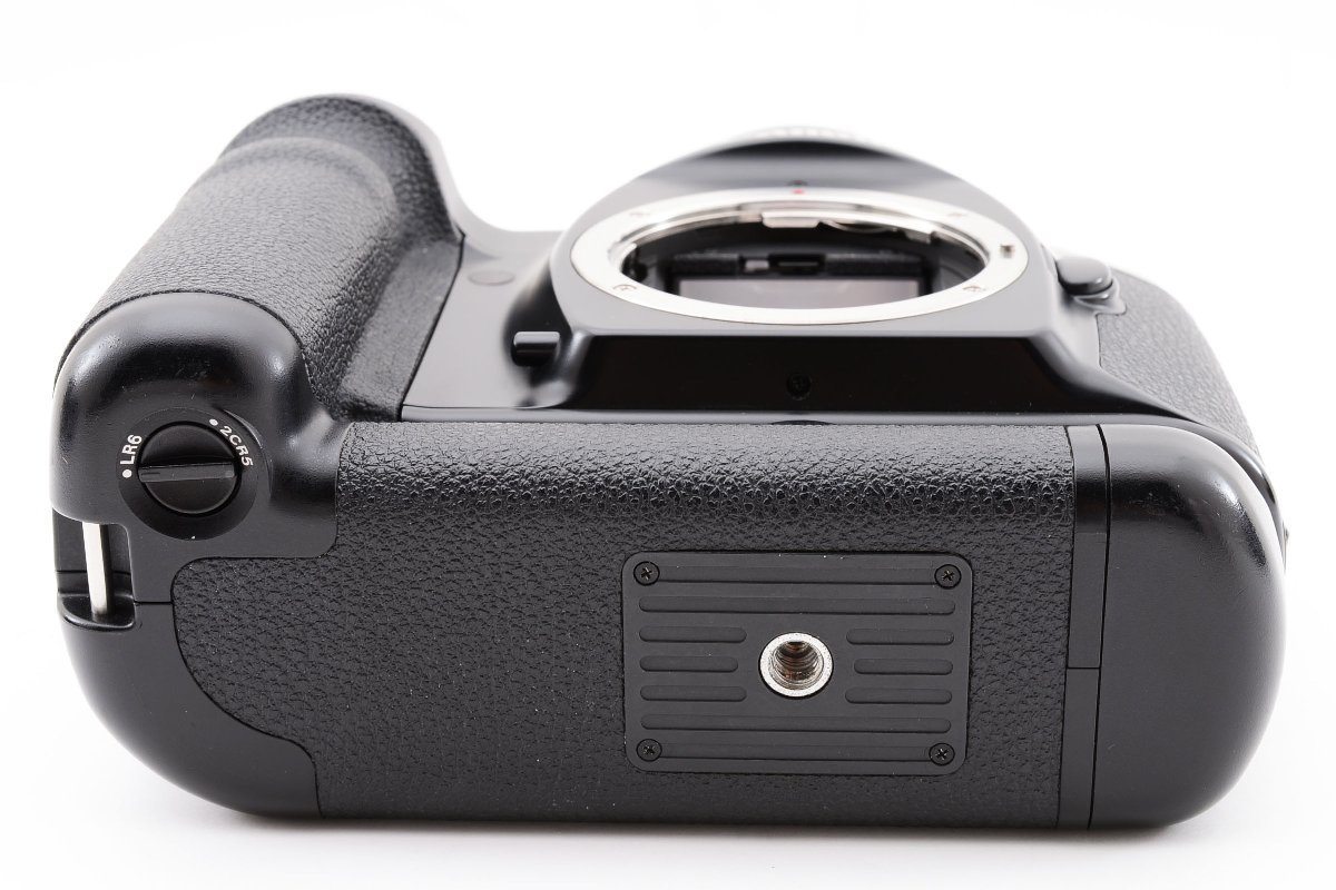 Canon EOS-1N DP ボディ + BP-E1 バッテリーパック 35mm フィルムカメラ [美品] ストラップ付き_画像6