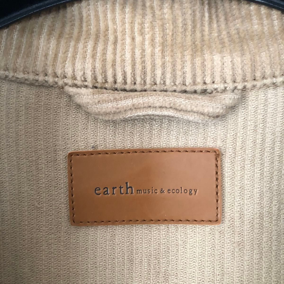 earth ショート丈　コーデュロイジャケット　ベージュ