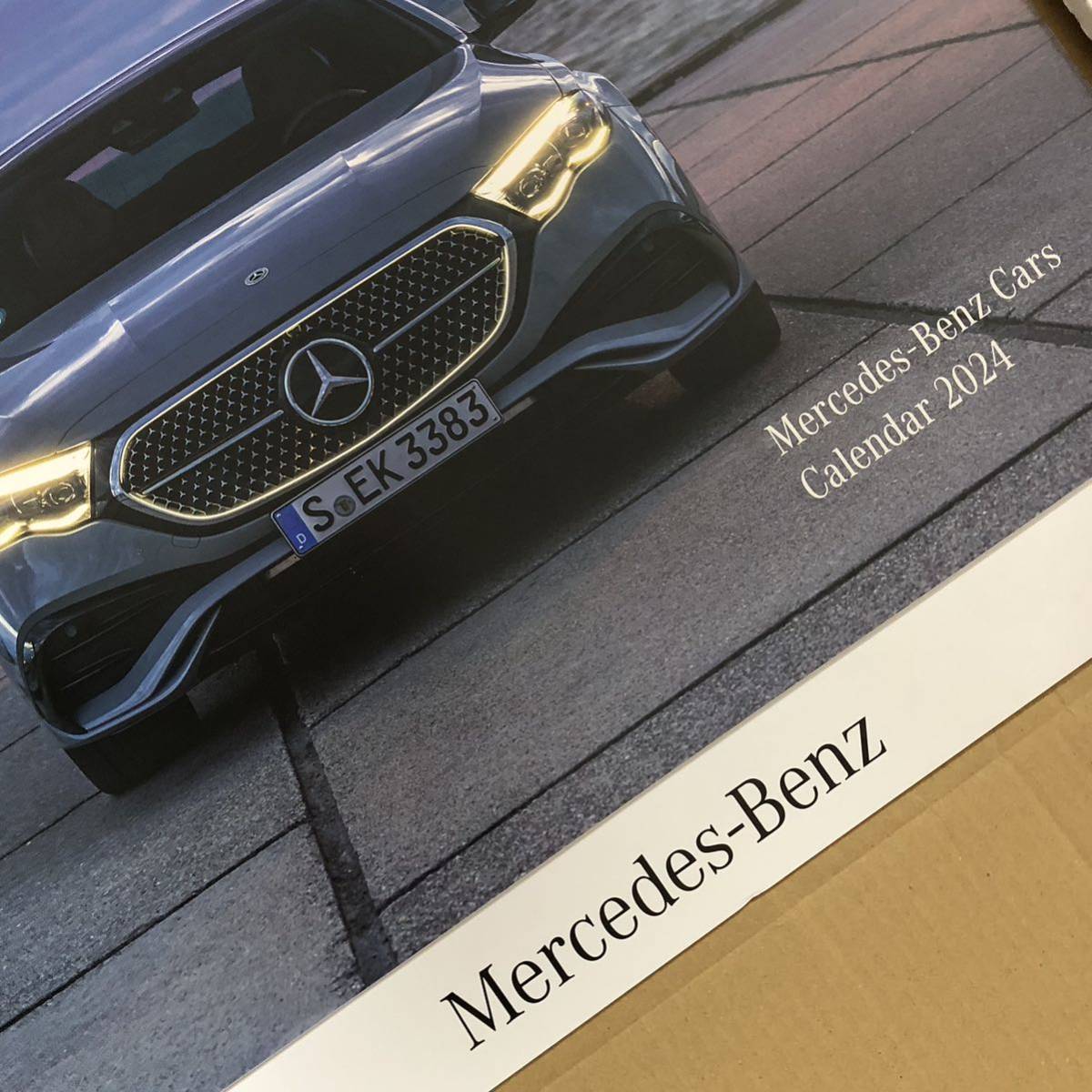 2024 Mercedes-Benz メルセデスベンツ 壁掛け 大判カレンダー ノベルティグッズ 正規ディーラー（特約店/非売品）_画像3