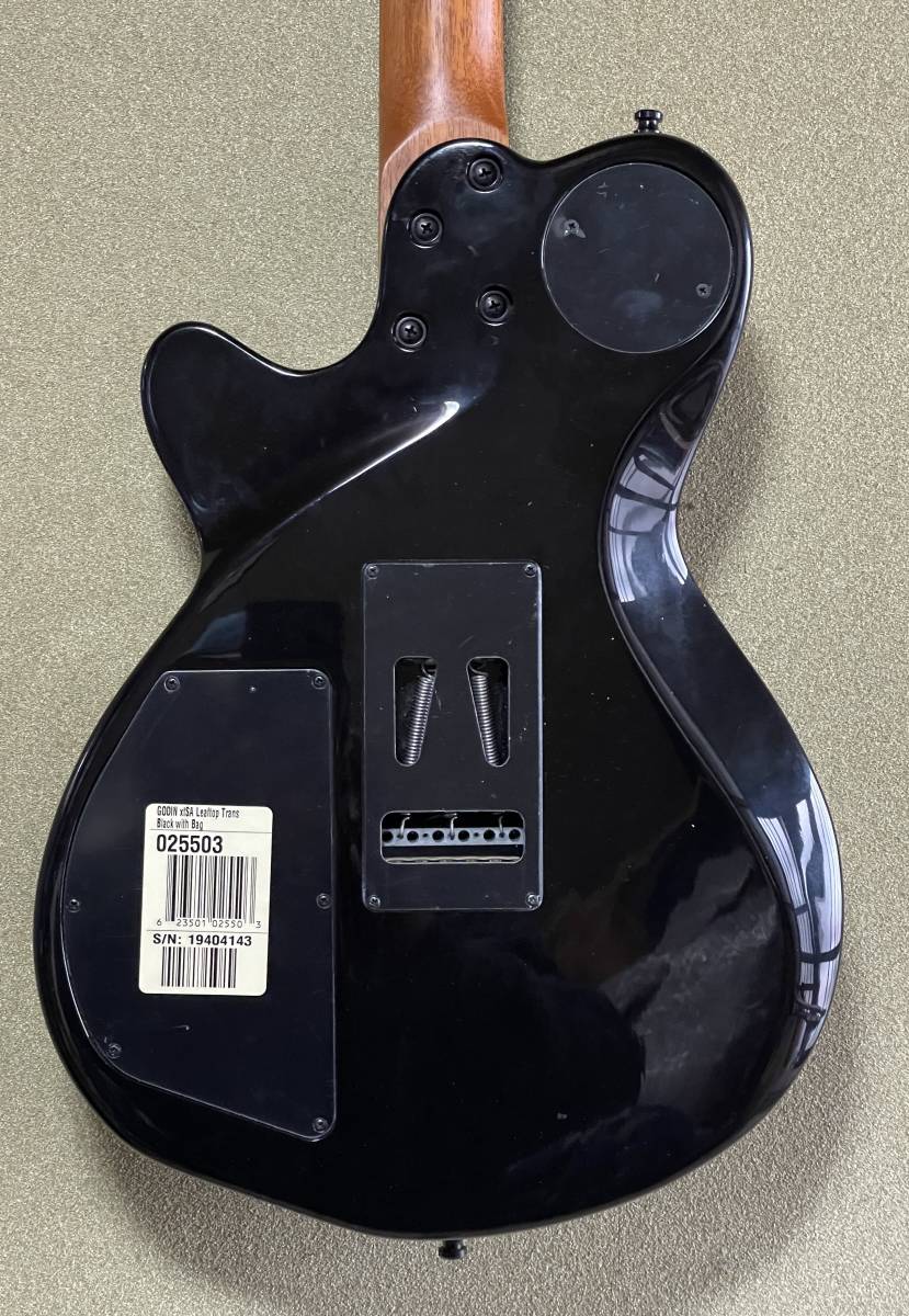 GODIN ゴダン GUITAR xtSA Trans Black Flame 純正ギグバッグ、すべての付属品付!【残りわずか!入手困難!!】【新品同様!!!】 Roland GR _画像3