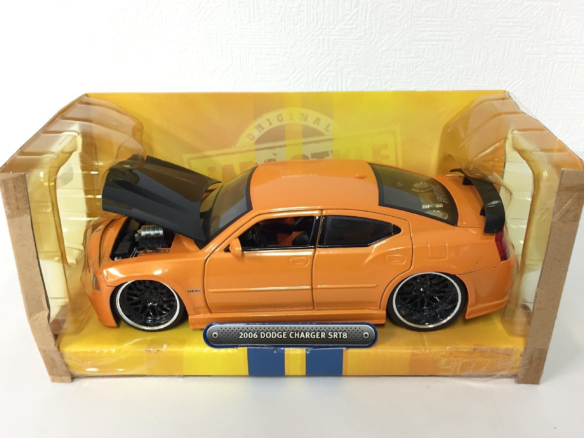 Jada TOYS BIGTIME MUSCLE 1/24 DODGE CHARGER SRT8 完成品 モデルカー 箱付き 中古【UW020250】_画像3