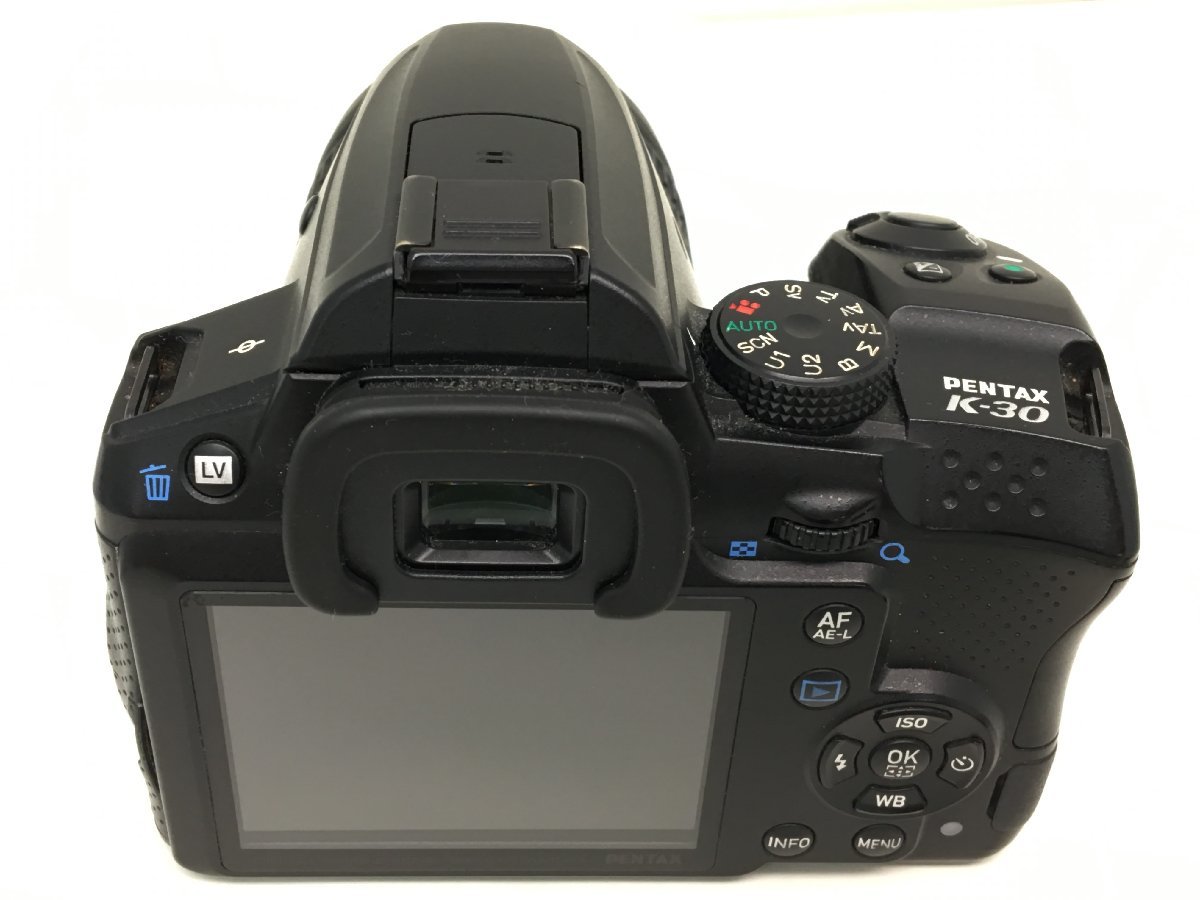 PENTAX K30 / smc PENTAX-DAL 1:3.5-5.6 18-55mm AL デジタル一眼レフカメラ レンズ 付属品付き ジャンク 中古【UW020503】_画像4