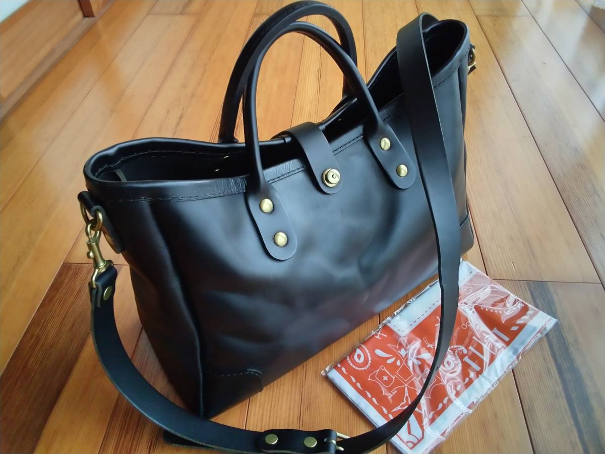 HERZ ヘルツ 横型2wayトートバッグ T−146 ブラック Black HERZ ヘルツ 横型2wayトートバッグ T−146 ブラック Black