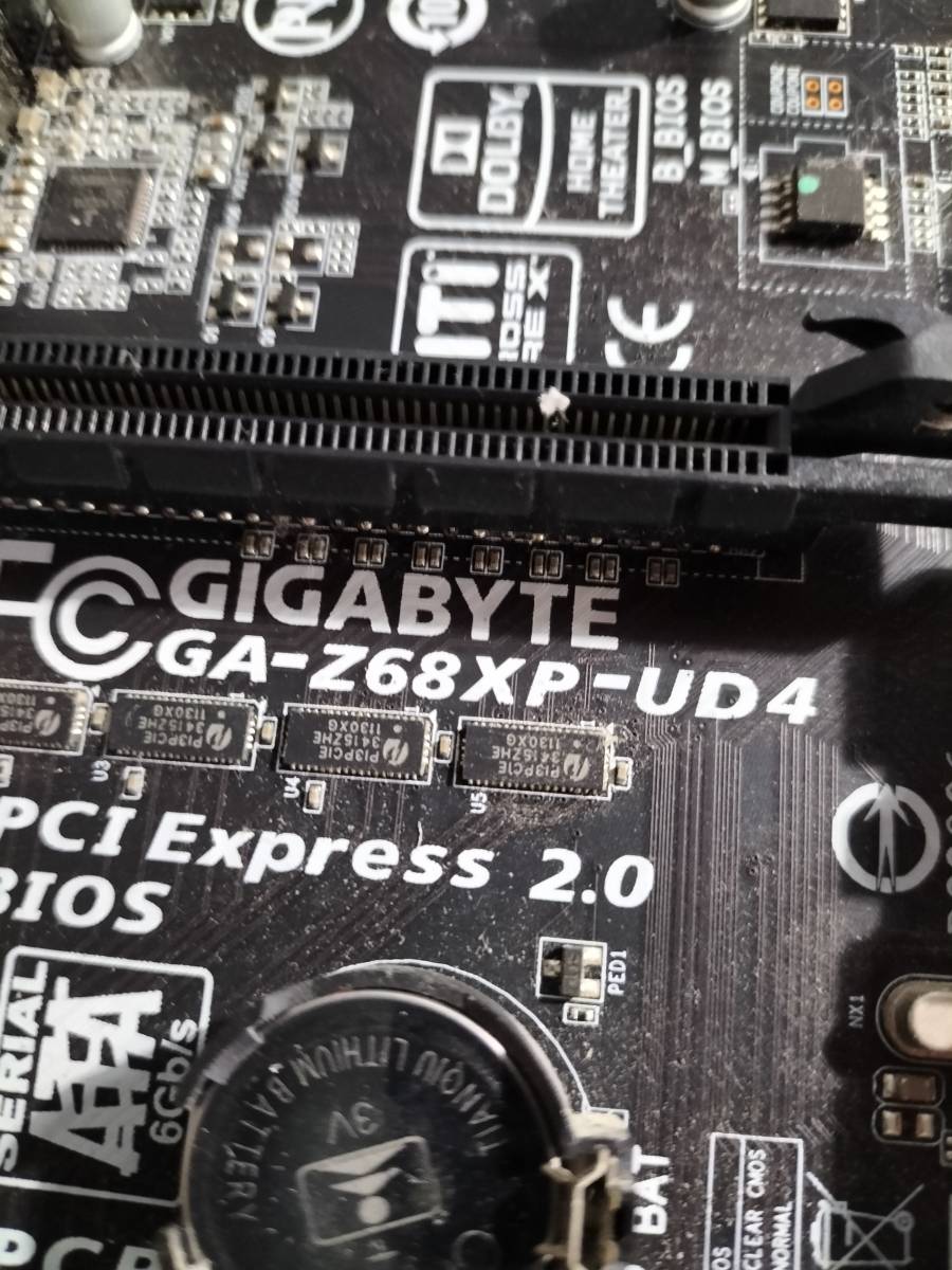 ★ GIGABYTE GA-Z68XP-UD4 REV1.3 LGA1155 Z68 ATX●マザーボード_画像3