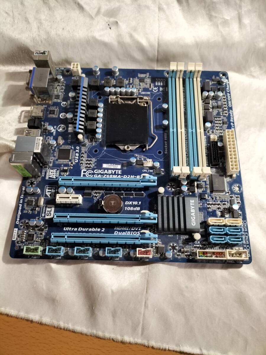 ★ GIGABYTE GA-Z68MA-D2H-B3 REV1.3 LGA1155 Z68 MATX●マザーボード_画像2