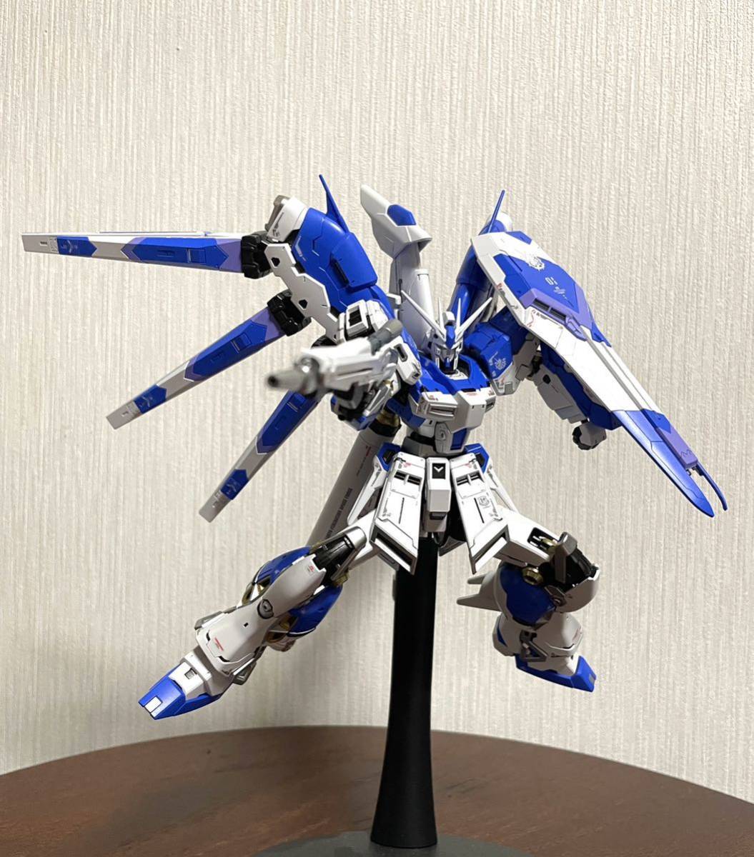 RG 1/144 Hi-νガンダム ハイニューガンダム 塗装完成品 機動戦士 RG 1/144 Hi-νガンダム ハイニューガンダム 塗装完成品 機動戦士