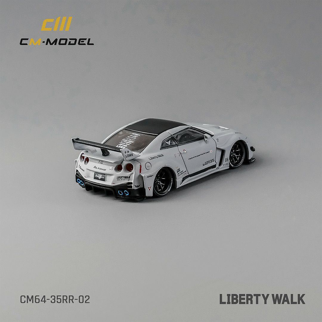 1/64 CM MODEL 日産　Nissan GTR R35 LBWK グレー　ホイール付き_画像3