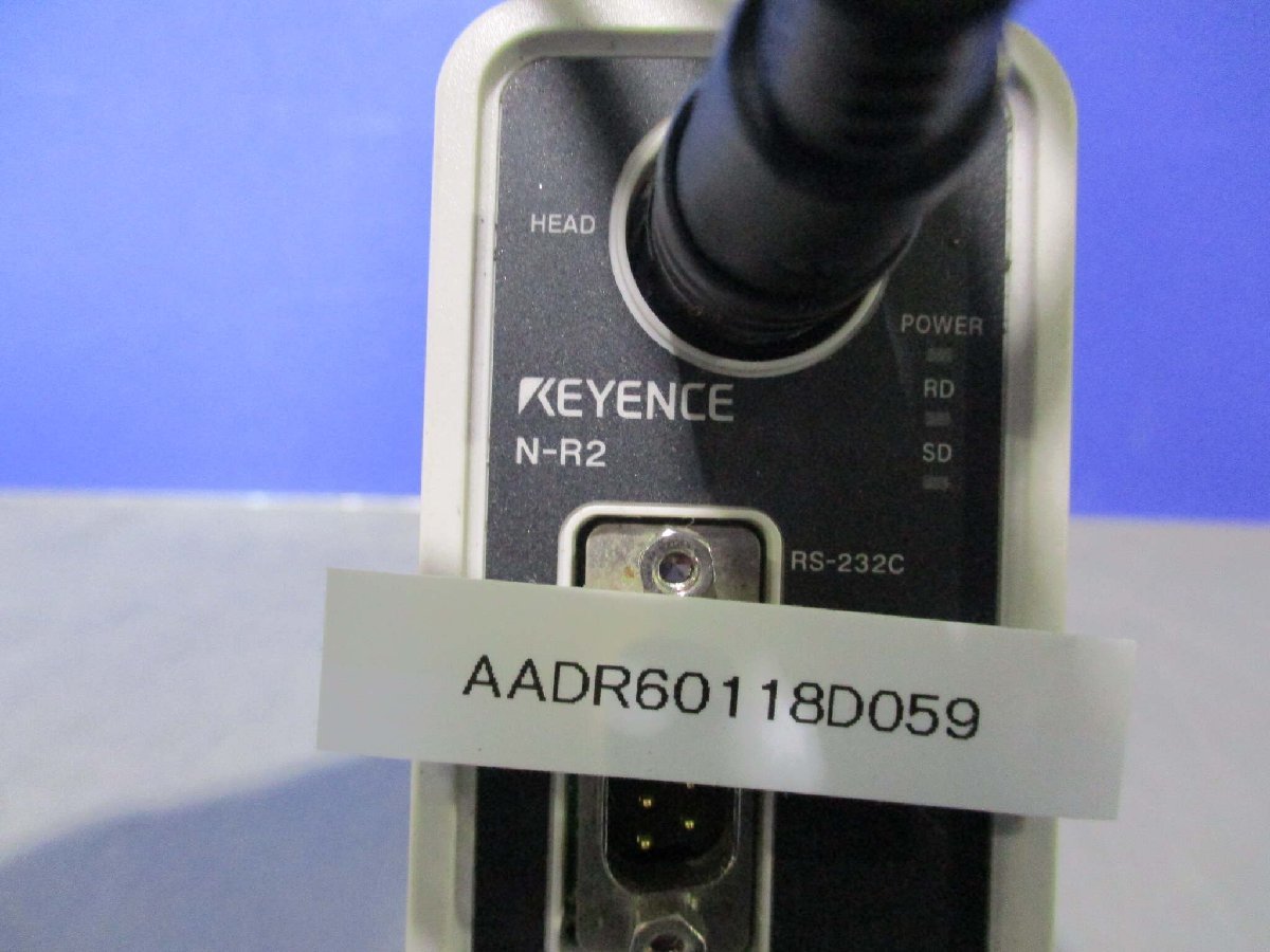 中古 Keyence N-R2 RS-232C Code Reader Interface Communication Unit 24VDC/SR-610 超小型2次元コードリーダ (AADR60118D059)_画像1