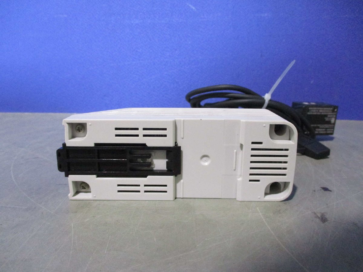 中古 Keyence N-R2 RS-232C Code Reader Interface Communication Unit 24VDC/SR-610 超小型2次元コードリーダ (AADR60118D060)_画像3