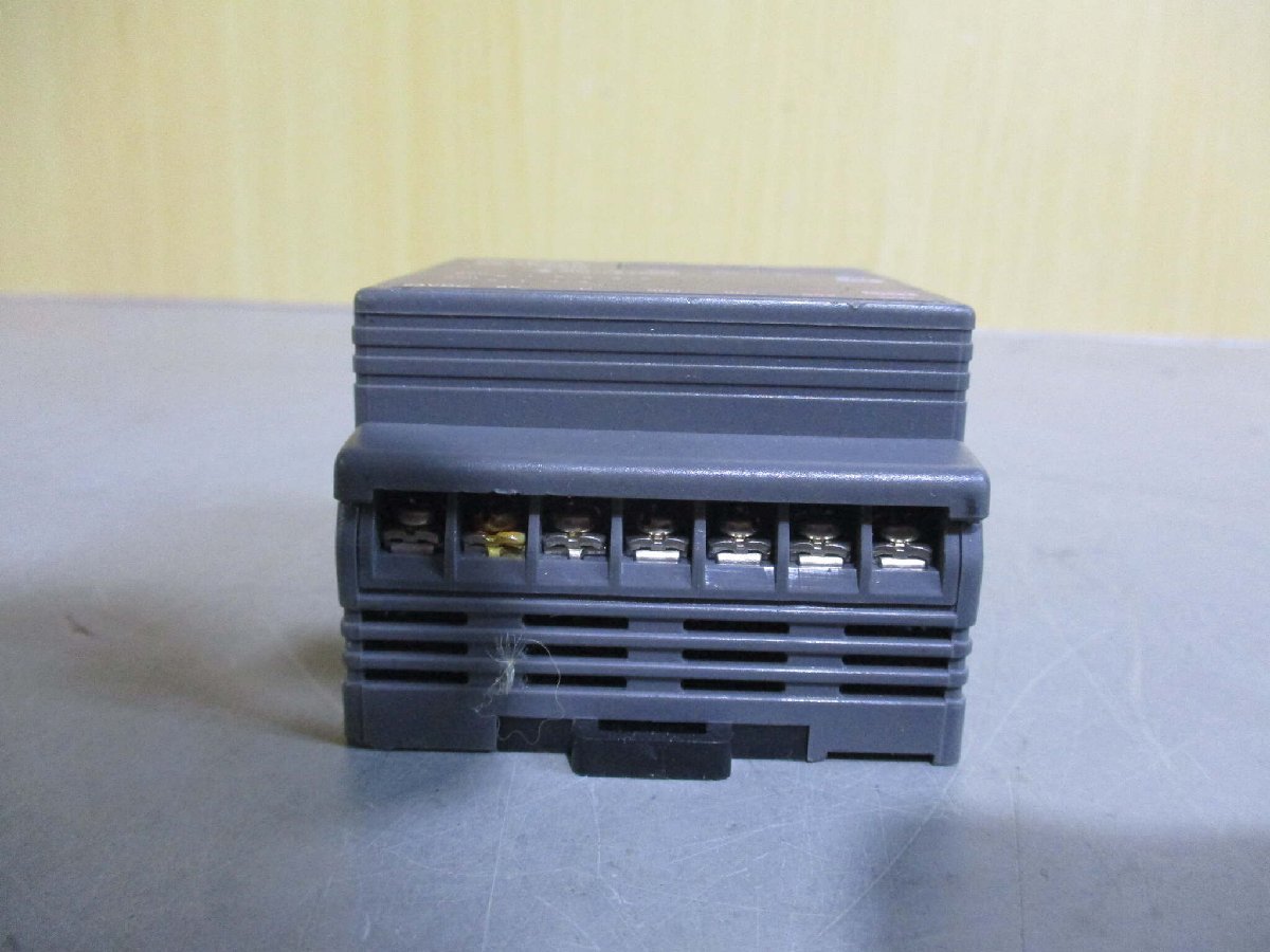 中古 KEYENCE 基本ユニット KV-10T2W 24V DC(BAUR60206B100)_画像3