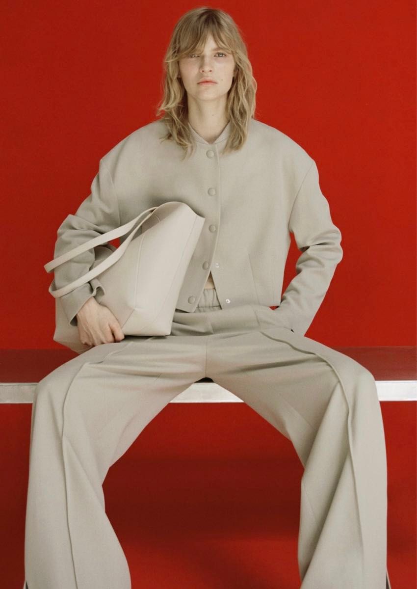 ZARA ZW COLLECTION ショートボンバージャケット 新品タグ付き ZARA ZW COLLECTION ショートボンバージャケット 新品タグ付き