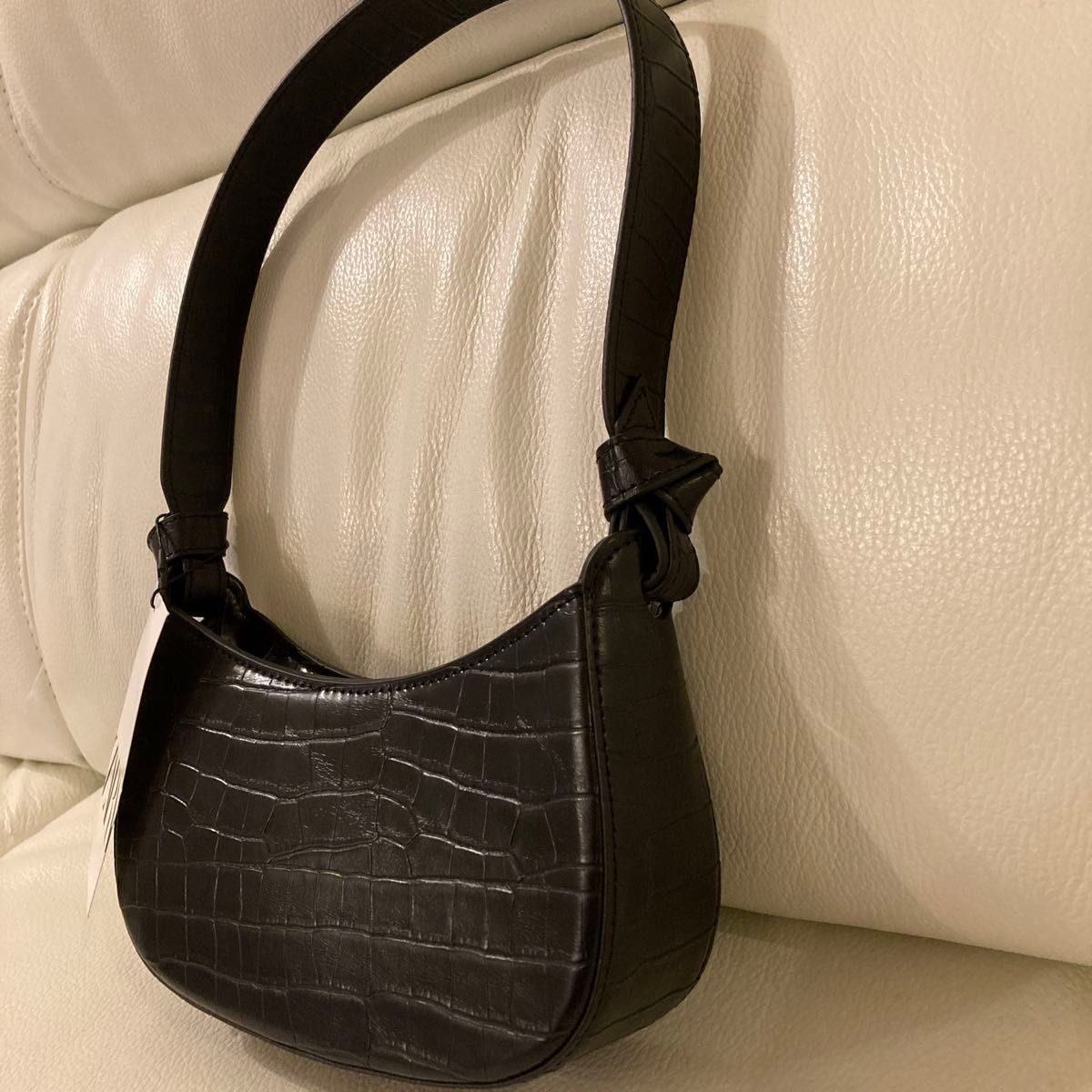 ZARA ザラ ショルダーバッグ(新品)|Yahoo!フリマ(旧PayPay ZARA ザラ ショルダーバッグ(新品)|Yahoo!フリマ(旧PayPay