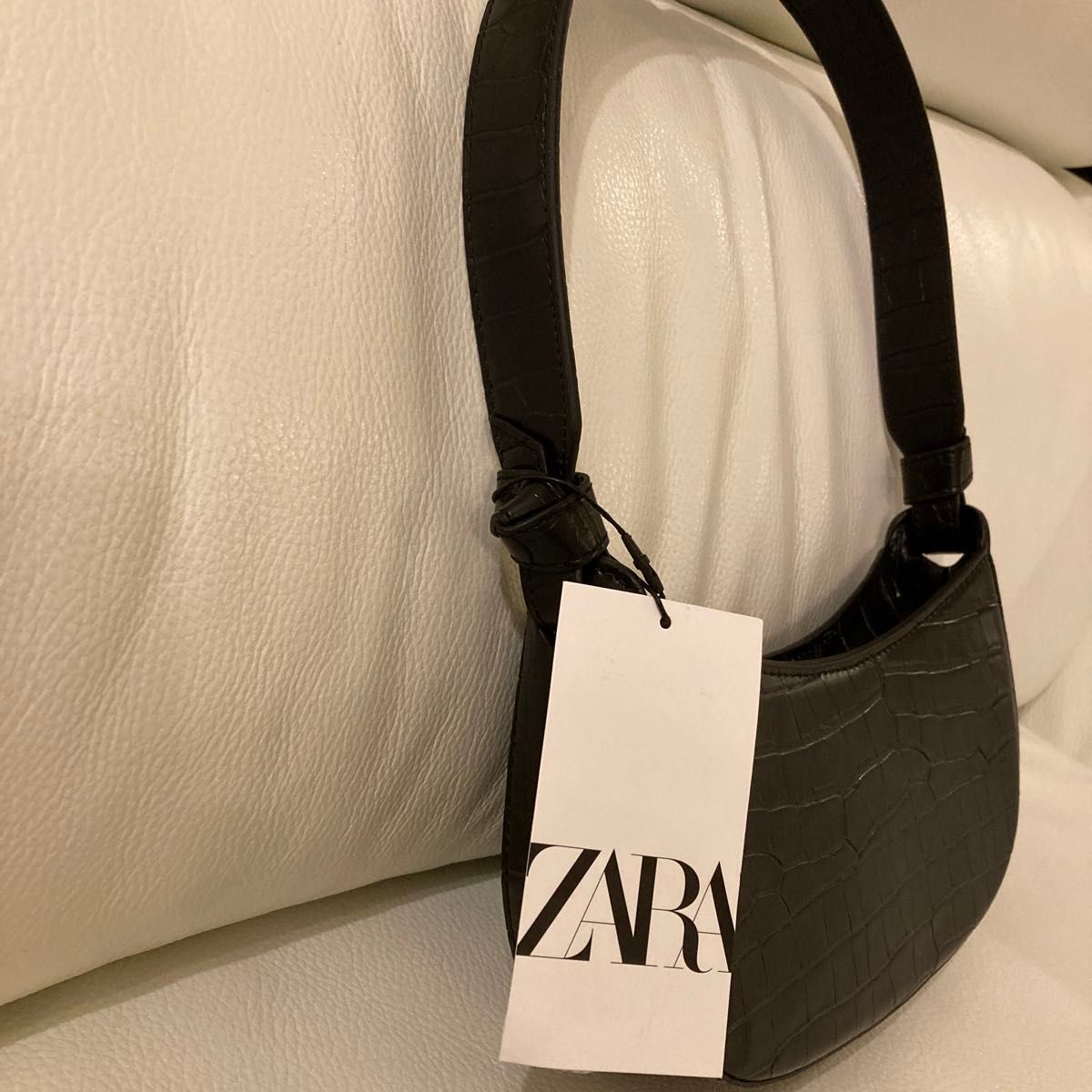 ZARA ザラ ショルダーバッグ(新品)|Yahoo!フリマ(旧PayPay ZARA ザラ ショルダーバッグ(新品)|Yahoo!フリマ(旧PayPay