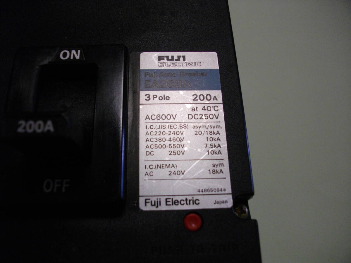FUJI ELECTRIC NO-FUSEブレーカ EA203A 3P 200A アラーム FUJI ELECTRIC NO-FUSEブレーカ EA203A 3P 200A アラーム
