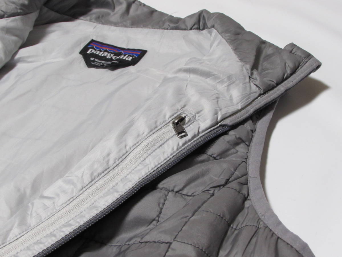 美品 W's/M Patagonia パタゴニア ダウンベスト ナノパフ ベスト PRIMALOFT 84246ベスト ライトグレー レディス M メンズ S インナーベスト_画像9