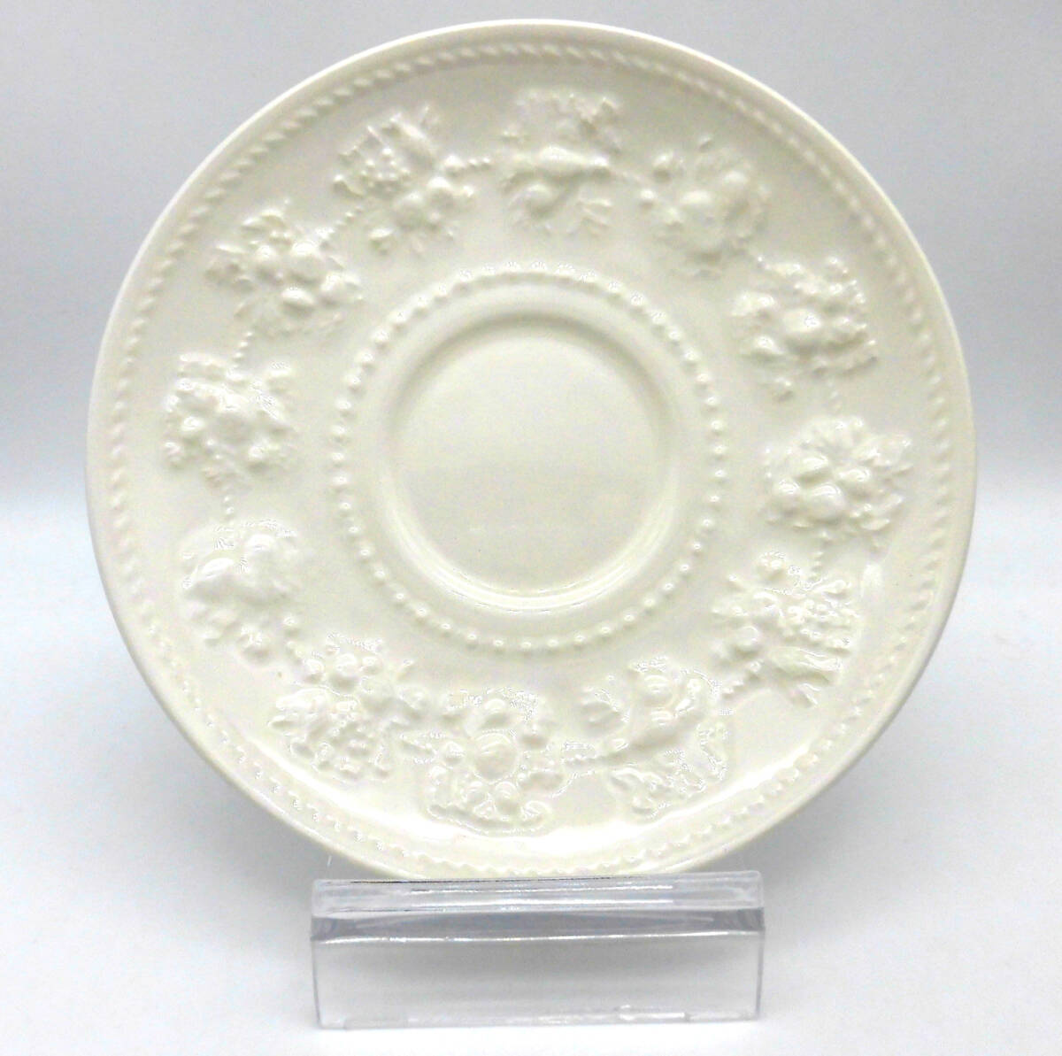 美品 WEDGWOOD ウェッジウッド FESTIVITY IVORY フェスティビティ アイボリー カップ＆ソーサー_画像3