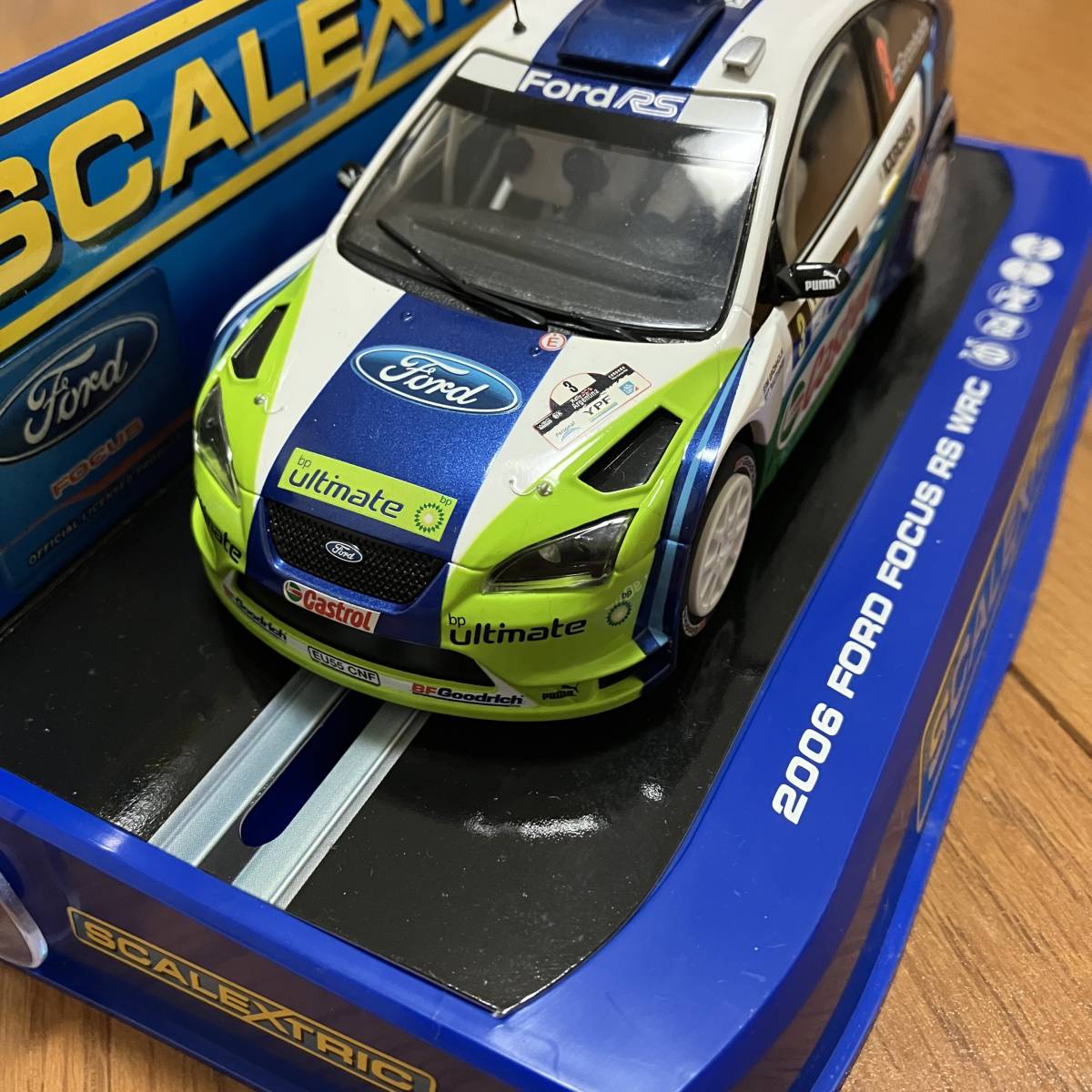 中古　保管品　SCALEXTRIC スロットカー　2006 FORD FOCUS RS WRC _画像5