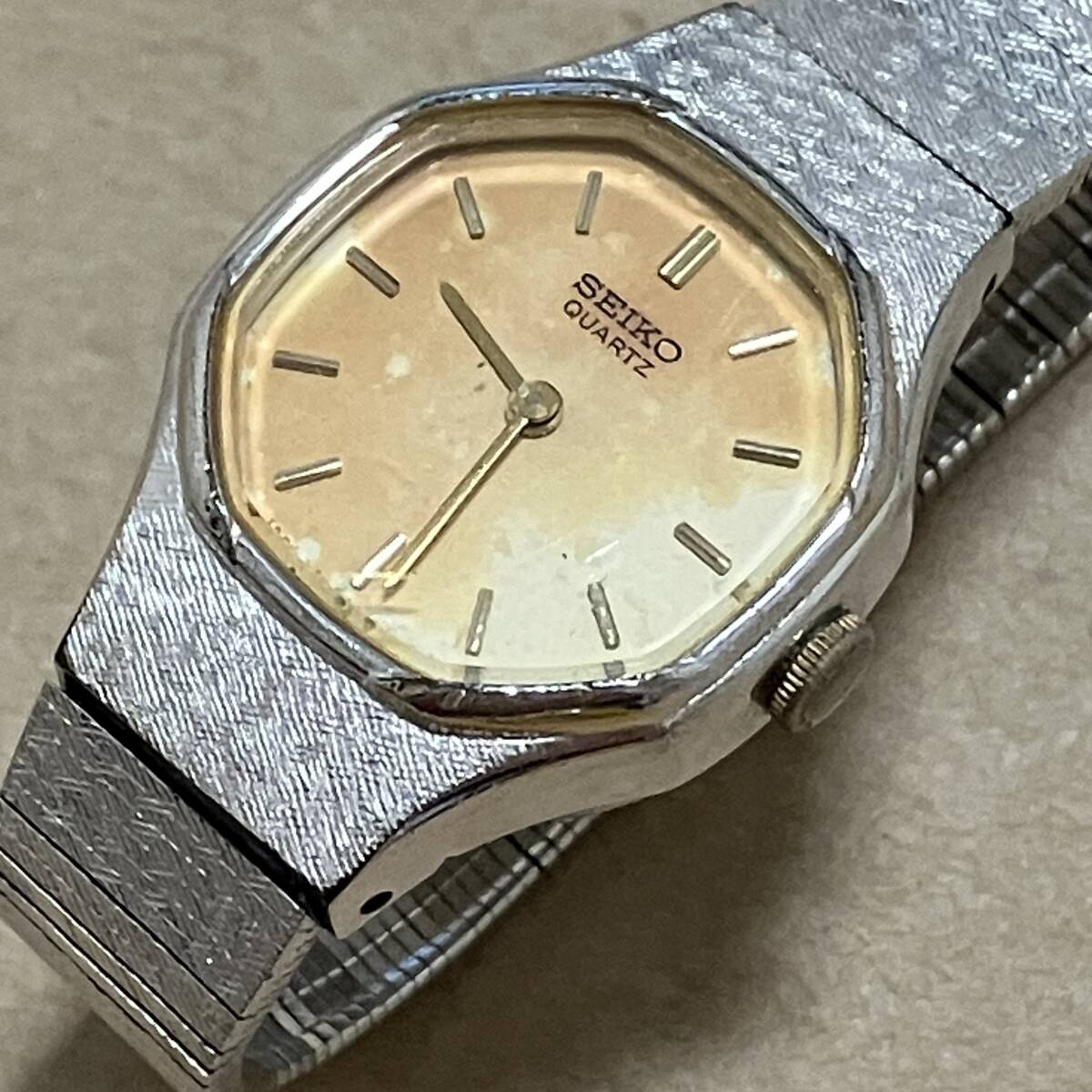 used SEIKO クォーツ 腕時計 2320-6810 稼働品 電池交換済みの画像3