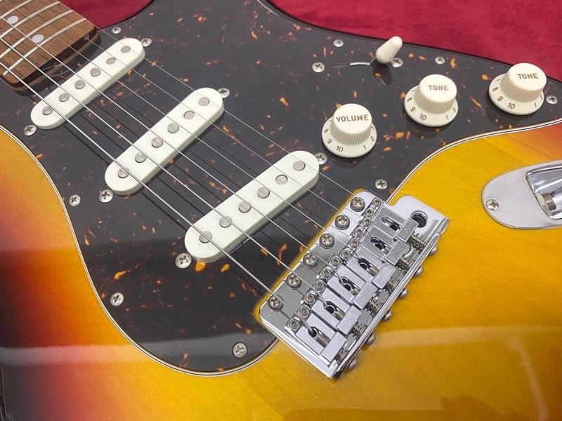 中古◆ Fender MADE IN JAPAN TRADITIONAL 70S STRATOCASTER◆フェンダー 日本製 ラージヘッド ストラトキャスター ソフトケース付属です♪_画像7