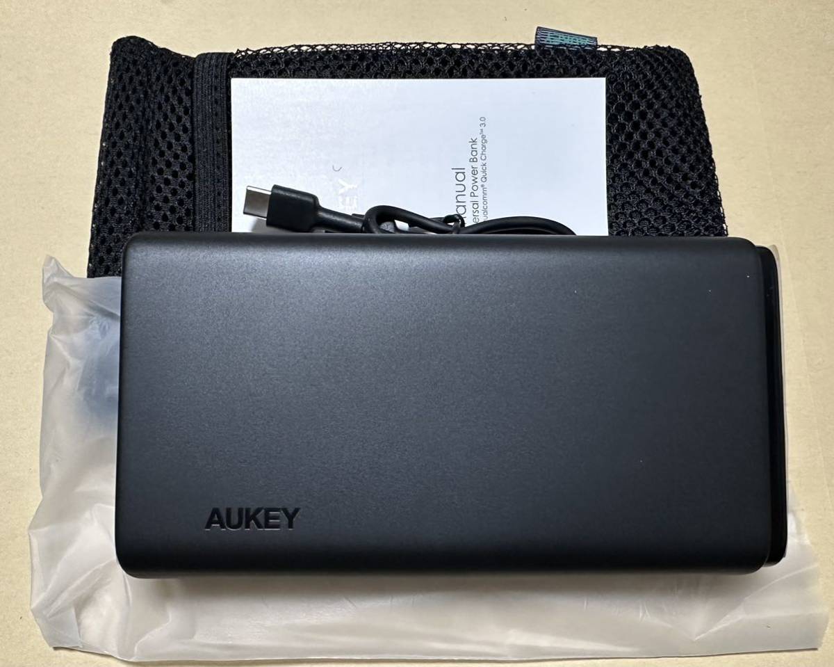 AUKEY 65Wモバイルバッテリー 26800mAh 大容量 急速充電/3台同時充電可 携帯充電器 type-C入出力 3USBポート_画像10